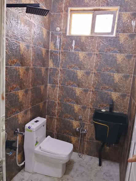 🏡 بيت للبيع/او رهن – فرصة ذهبية
📍 النجف / النداء – شارع 60 / شارع الكيّات

بيت 100 متر طابق ونص، بناء درجة أولى مال جناي، جاهز للسكن وموقعه راقٍ جداً.

✨ المواصفات:
 • غرفتين نوم
 • تشطيب مرتب
 • مطلوب للمصرف العقاري 99 مليون (مسدد فقط شهرين)
 • مقدمة: 35 مليون الباقي 
 • أو رهن: 35 مليون لمدة سنتين

📞 للاستفسار والاتصال:
***********
