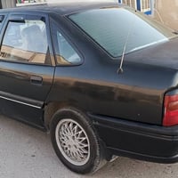 سيارة • اعلان قصير • ماركة مجهولة
