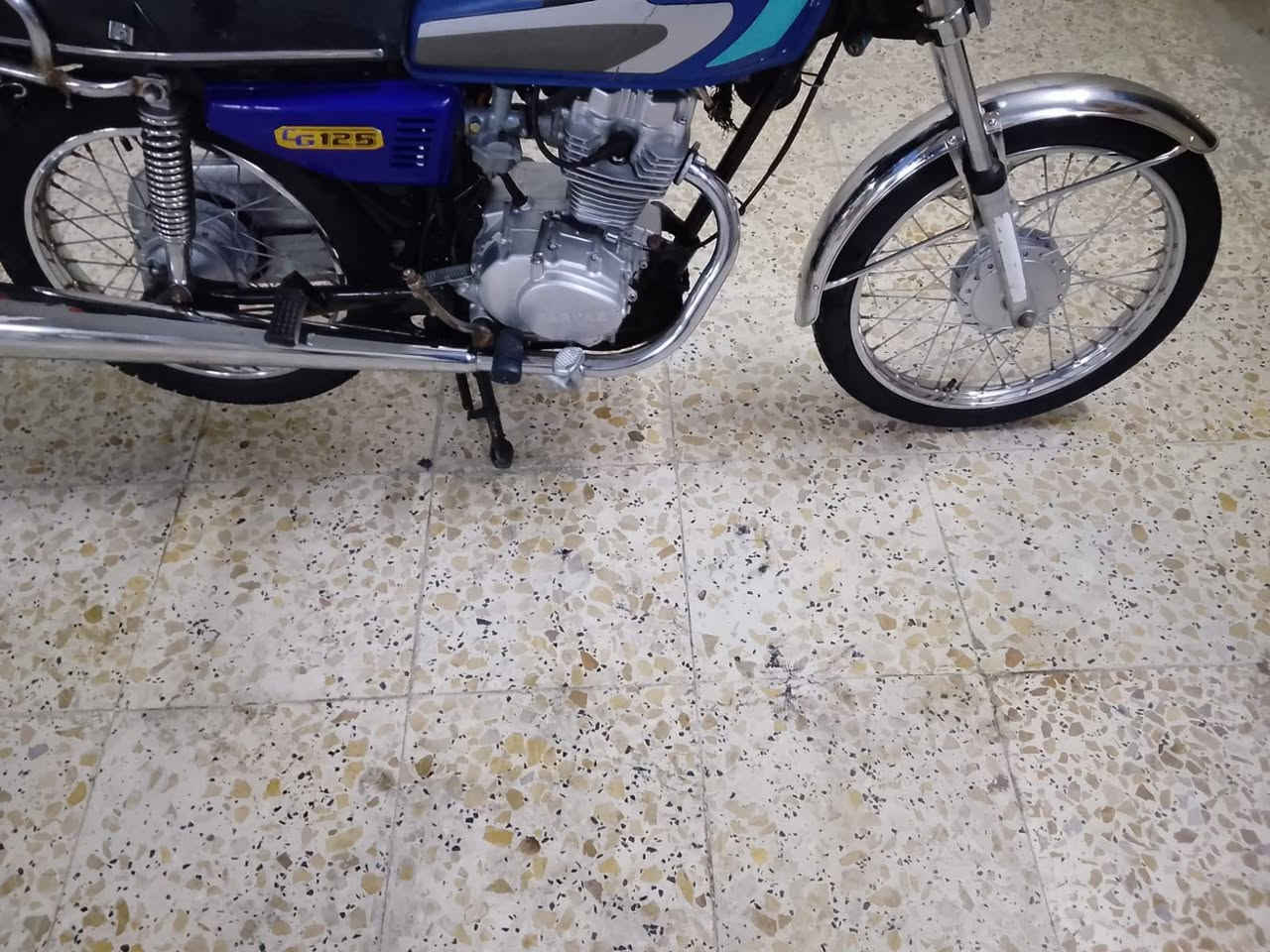 دراجة ايراني برفاز الجناية يعرفون البرفاز أقوى من النامة رقم و سنوية وتحويل ثاني يوم كاملة أي نقص ما بيها ب1500 وبيها مجال البصرة الزبير ***********
