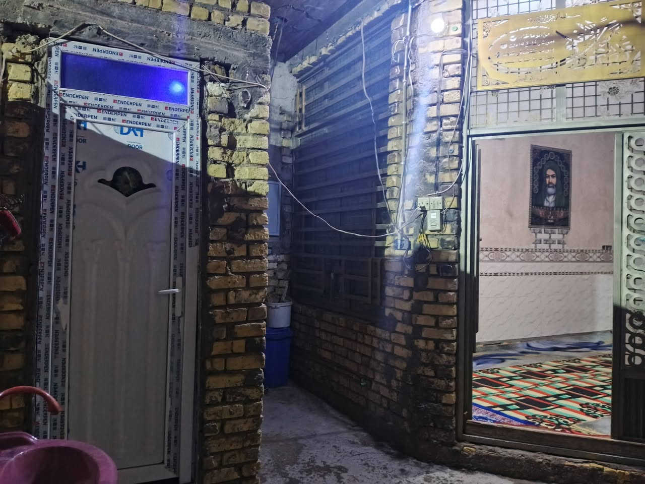 سلام عليكم
بيت طابو صرف مساحه 150قرب جبل عامل يحتوي 
غرفه وصاله مطبخ
ستقبال
صحيات داخليه و خارجيه
ممر خلف البيت ومنور صاله
سعر 100وبي مجال
اتصال وبيك خير ودلل
***********
***********
