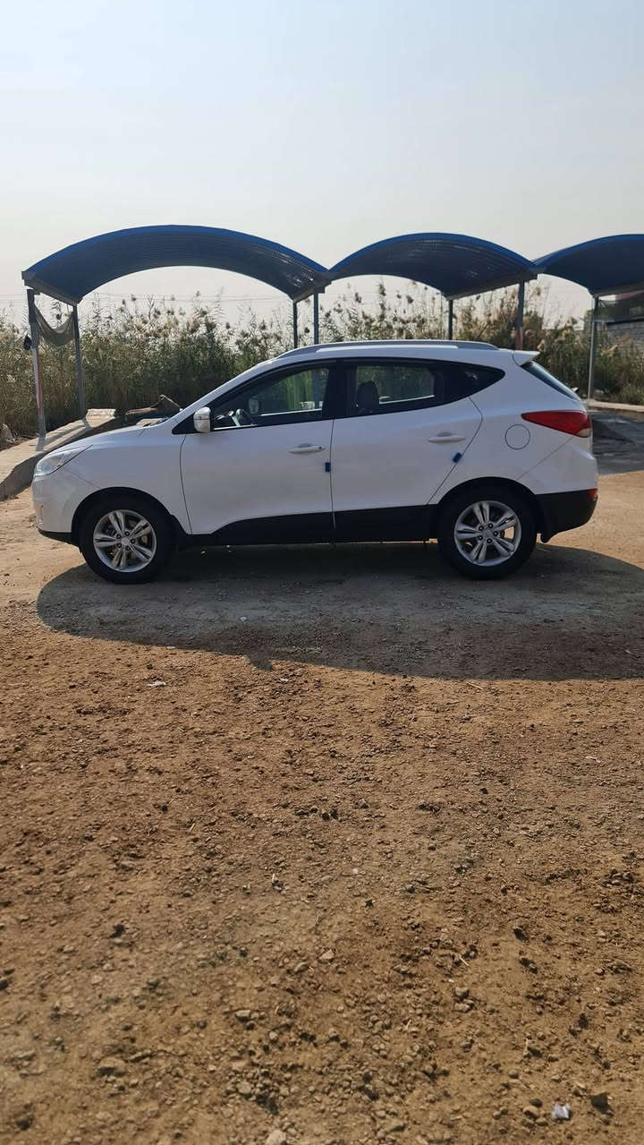 السلام عليكم
توسان ٢٠١٢خليجي  كفاله عامه 
مكينه كير حداديه تخم تاير باتري كله جديد 
ماشيه ١٣٠ الف  السعر ١٤٥ وبيه مجال بسيط 
مكاني ديوانيه  اتصال او  واتساب على الرقم 
***********
