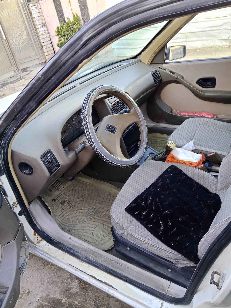 بيجو 405GLXموديل 2010
كيرومكينه مكفولات تدفئه تبريدشغال 
صدرامامي وخلفي جديد 
السعر 28
مكاني بغداد الدورة 
***********
