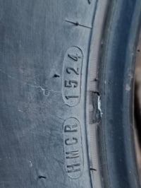 يوجد تايرات للبيع  حجم 238 /65 R17 الاستفسار الاتصار على الرقم  078689...