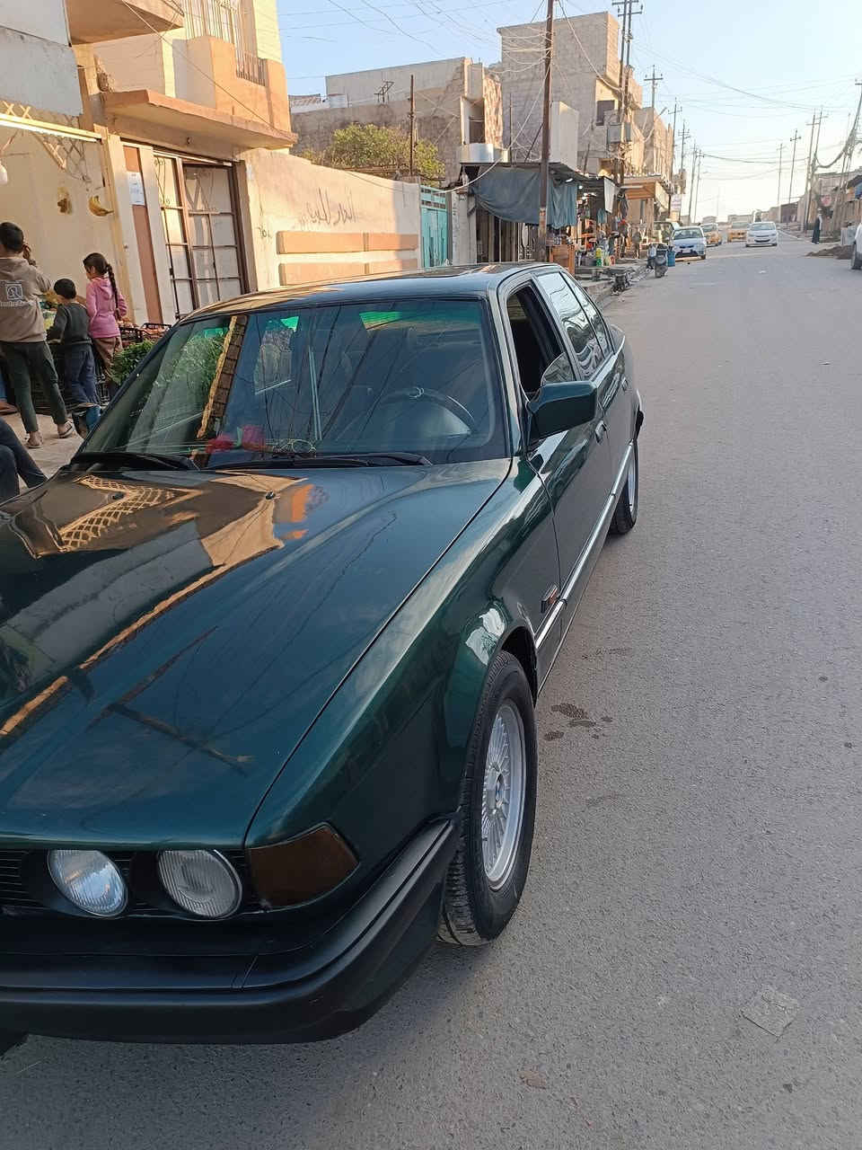 السلام عليكم للبيع سيارة بيم حجم 735 كير اوتوماتيك رقم دهوك السياره جاهزه تبريد تدفئة تنتى شاشه الصدر الامامي والخلفي جديد السعر 62 للاستفسار الاتصال على الرقم التالي ***********
