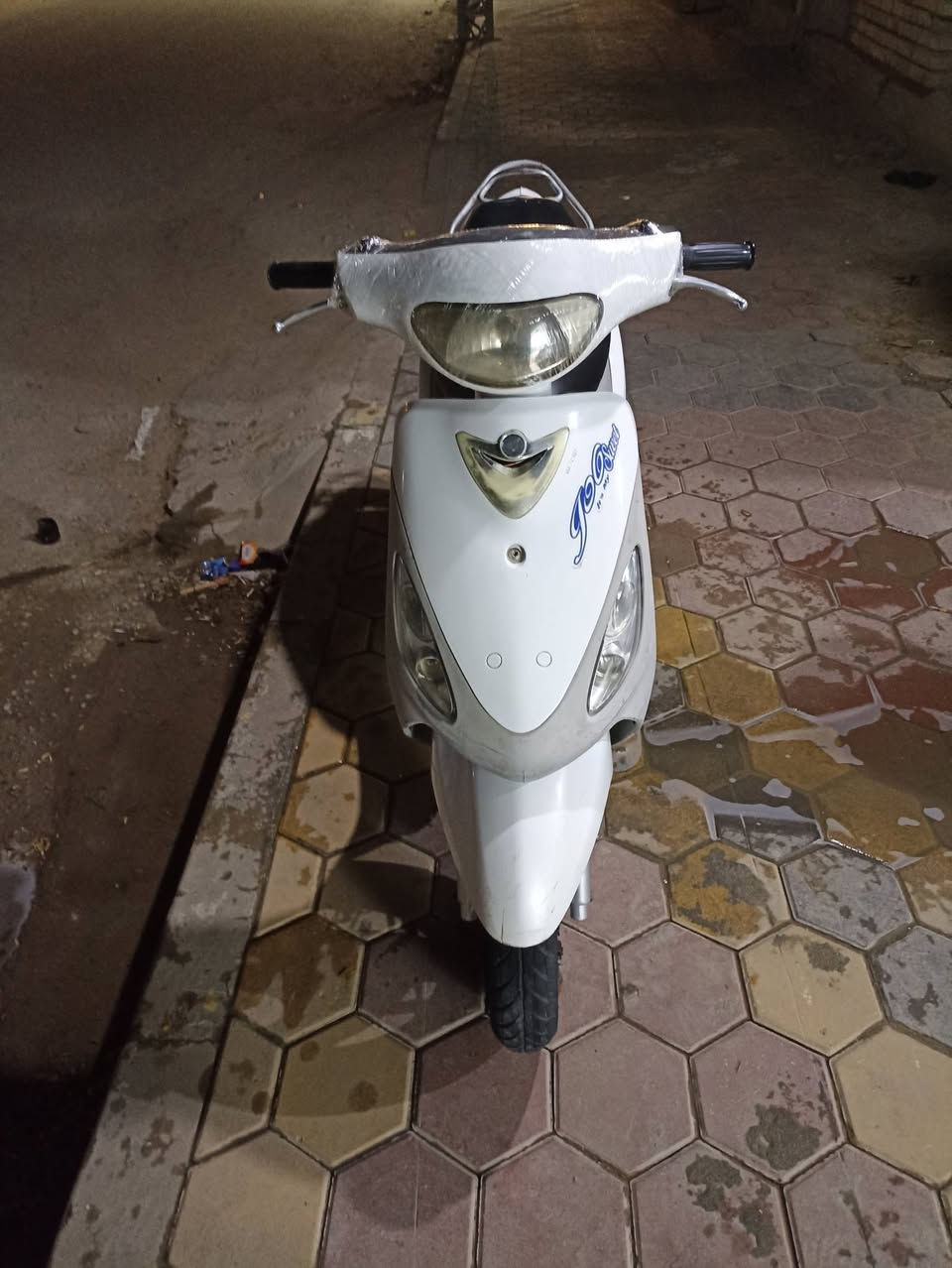 دراجه ماكس منغولي بوشه 50 بلاد نظافه 90% كامل مواصفات كل نقص ما بيهن مكاني ناصريه الشهداء ***********
