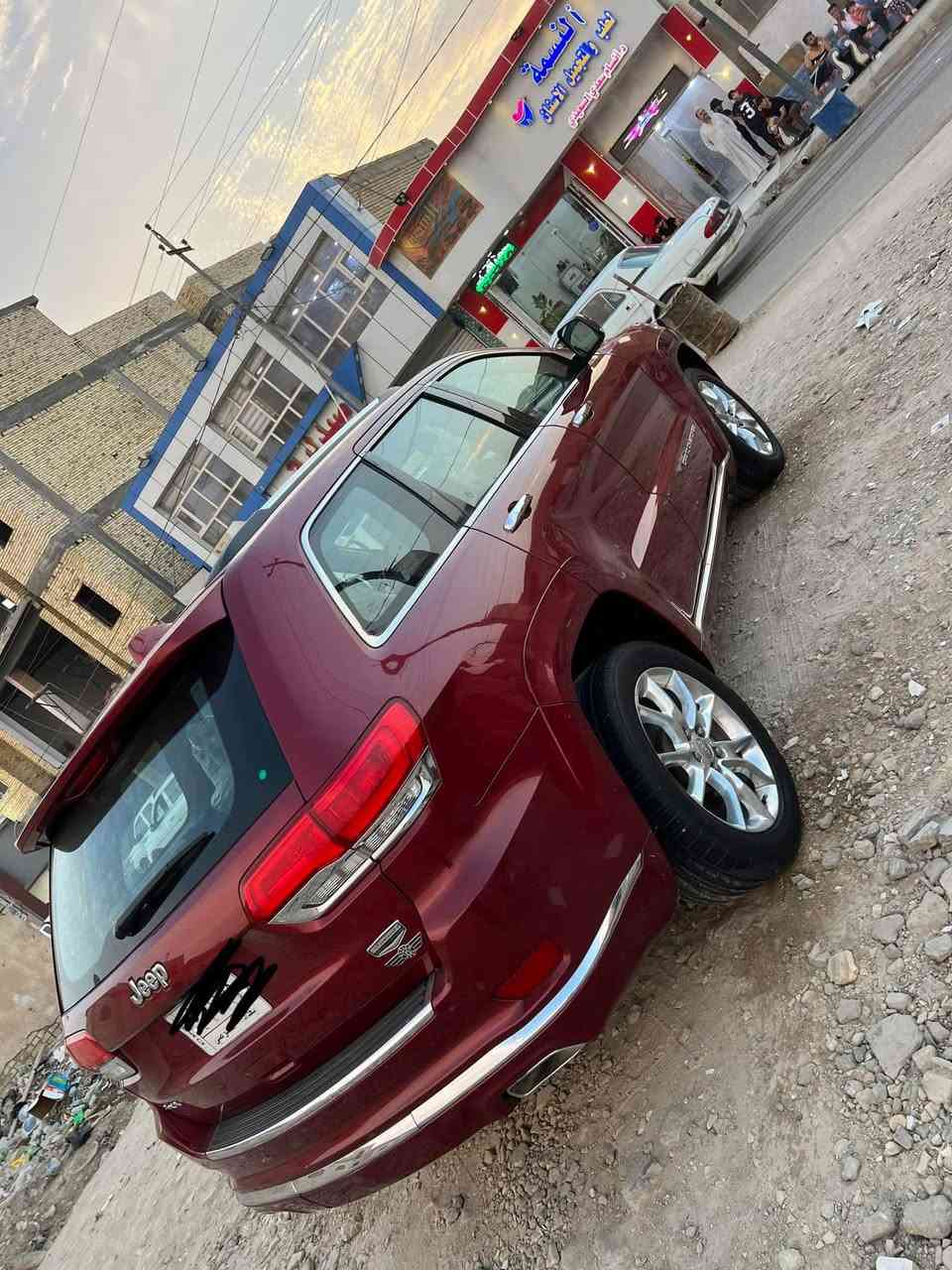 السلام عليكم 
جيب سومت 14   امريكي بنيد جوملغ فقط  
بغداد دولي باسمي 
فوووو 1/1   اعلى فئه بالجيب  
مكينه كير   خداديه  تبريد   فووول  
تاير  كله جديد حتى سبيرها منازل 
تريد تحويل    تريد وكاله  مكاني شطره 
السعر 193
***********  بيه واتساب 
***********   هذا اسيا 
تحياتي
مكينه 6   جارجر المرغوب  اي بانزين  تشتغل  طبيعي

