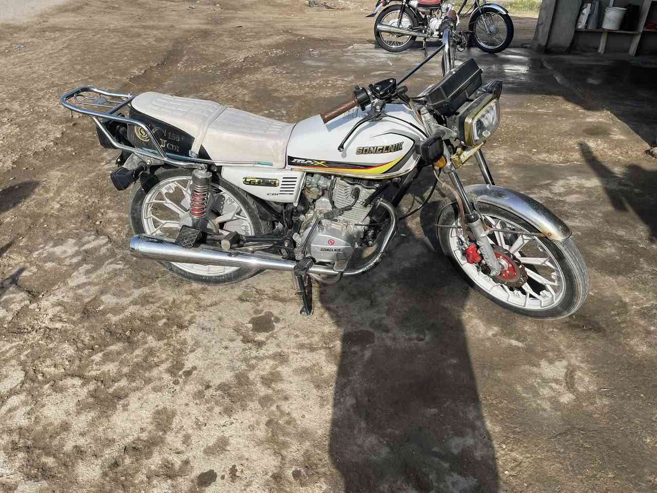 للبيع سفانه موديل 25  برغي ممفتوح بيها بحقيقه احلا من صور للستفسار اكثر اتصل (***********)
