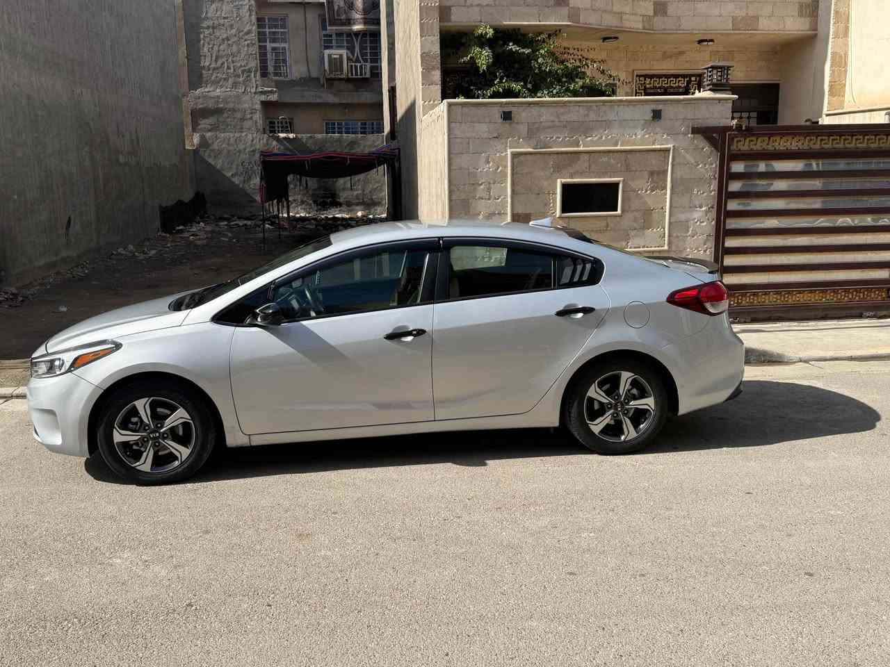 فورتي موديل 18ماشيه 97حادثهه بنيد والحاملغ نفسه والباب بي بارد هنا امامي جهة الصدر السعر 130وقابل للتفاوض غير متواجد على فيس تصال *********** بغداد, العراق
