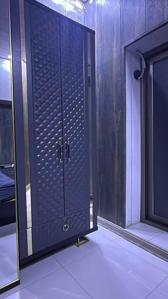 غرفه نظيفه ماخذها اقل من سنه ب500 وبيها مجال مكان بغداد ‪0773 478 5393‬
