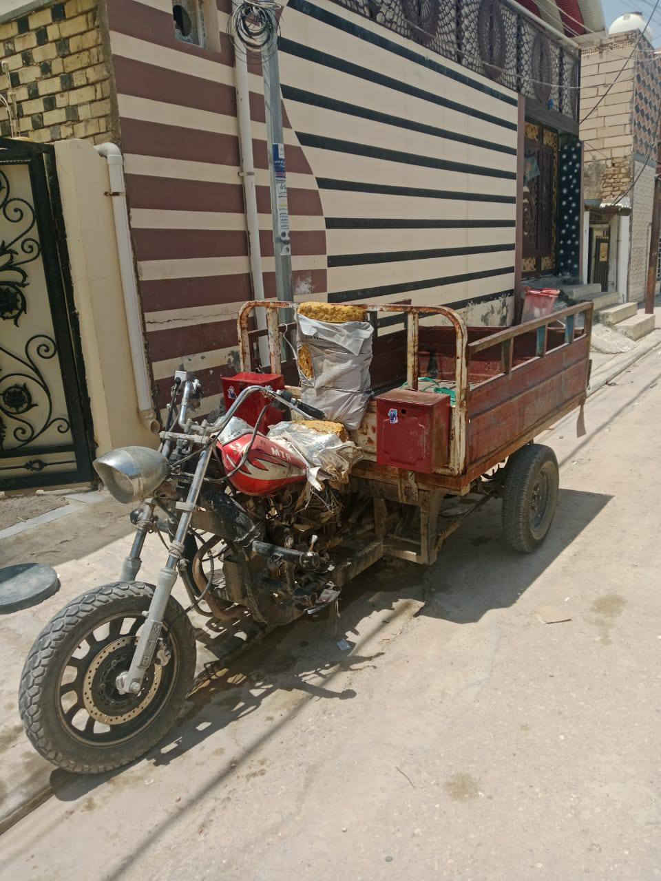 للبيع مكانها نجف
مكاني نجف 
للاستفسار والتواصل مراسلة الرقم واتساب 

***********
