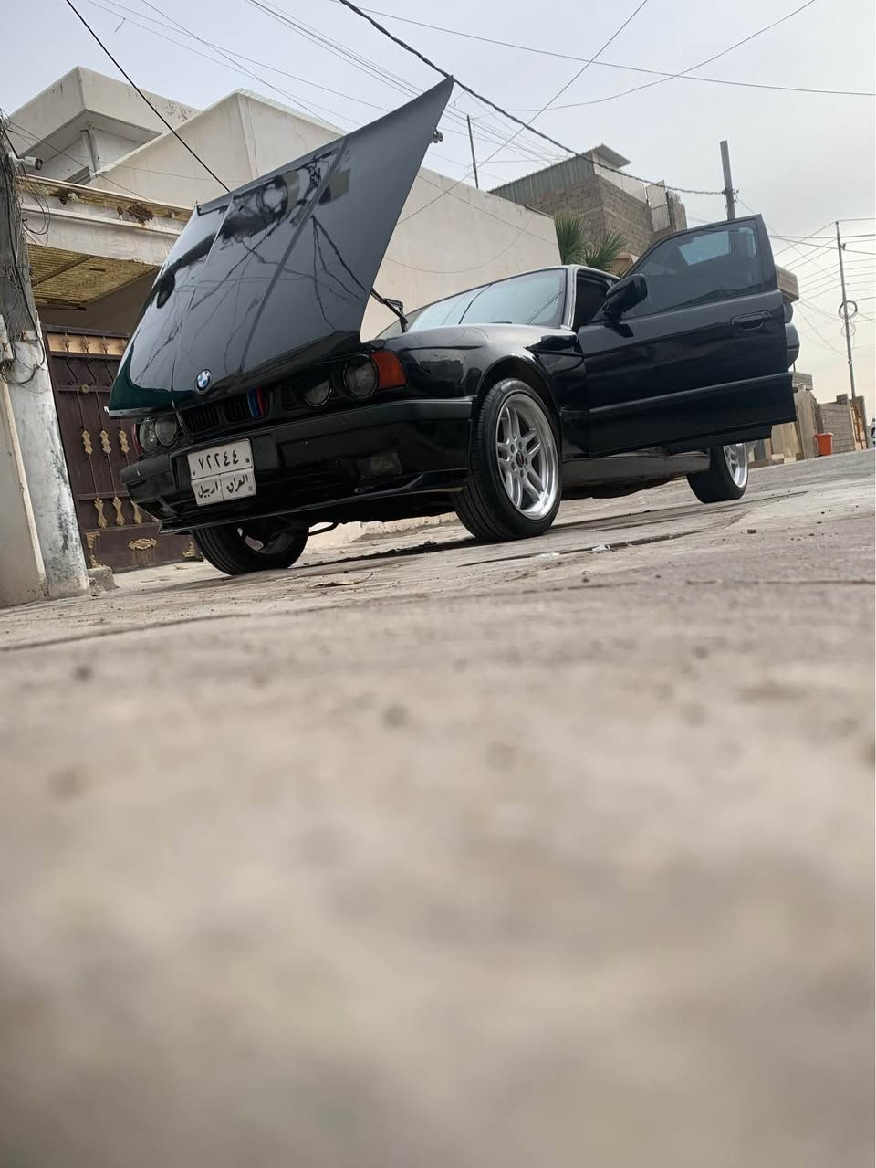 بەناوی خودا
BMW1991 
بۆفرۆشتن سەیارەکە  عامکراوە بۆ جوانی
لێدرای نیە دووجام کارەبایی سلاید تەبرید 
سەیارەکە زۆر جوانە گێرو مەکینەی بەشەرتە
سەنەوی  چوار مانگێکە بەسەر چوە 
داوای 50 مەعەمەلەی لێ دەکەم ٣ وەرەقە غەرامەی لەسەرە پاشی مەعەمەلە بۆت دەگەرێنمەوە 
*********** أربيل, العراق
