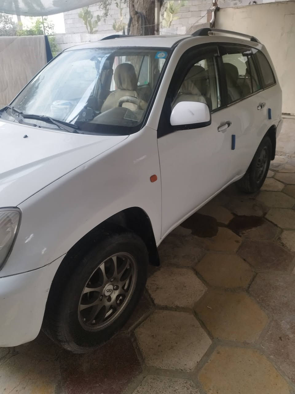 سلام عليكم 
تيگو 2011 محرك 2000 كير ميكانيكي تخم تاير جديد صدر نضيف كهربائيات نضيفة سعر 55
بسمي عنوان بغداد حي النصر
***********
