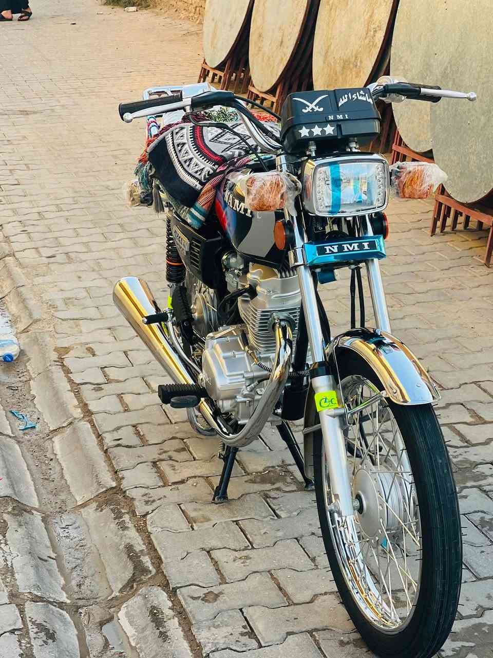 سلام عليكم شباب دراجه البيع سكنر صارلهه شهر من معمرهه أوراق كامله يريده خابرنه *********** مو شراي إلا تعبنه
