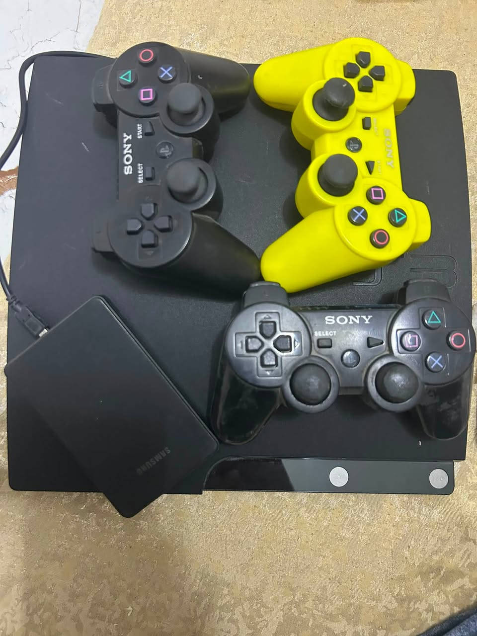 السلام عليكم ps3  سلم كامل ملحقاته فقط يحتاج تبديل للعجينه الداخليه مع جوستكات 3 وكيبل جوستكات عدد 2 وهارد العاب 
العنوان بغداد الغزاليه


**إذا كنت صاحب هذا الإعلان وتريد حذفه لأي سبب، رجاءا أرسل رسالة إلى الدعم الفني**