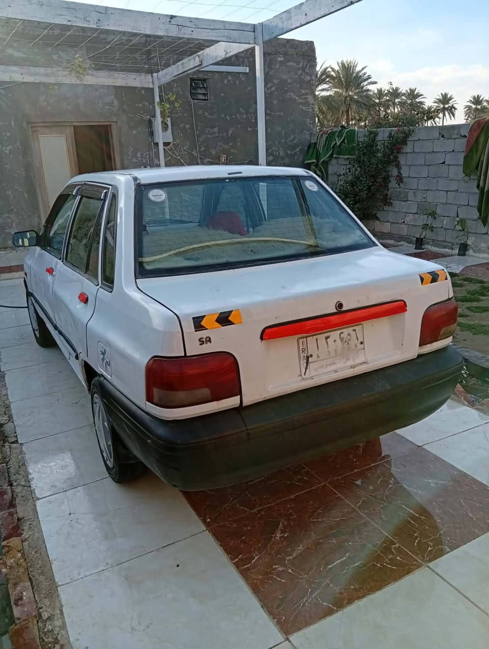 السلام عليكم السياره موديل 2014 مكينه وكير مكفولات والشواصي جدد تخم تاير حداديه كهربائيات كامله من كلشي  تواصل ع رقم ***********
