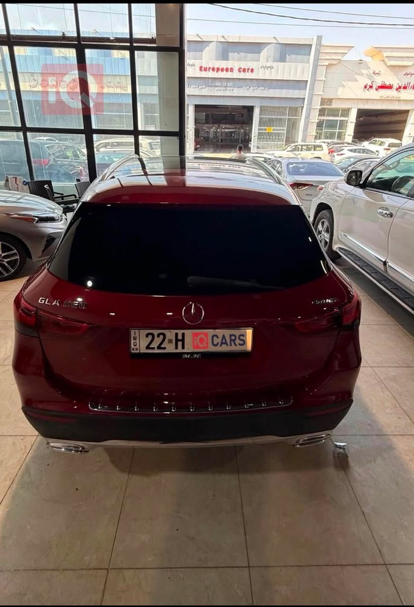 السلام عليكم 
GLA250 2021
(للبيع فقط)
حادث السيارة قطعه وحدة فقط 

W1N4N4HB8MJ233357
المواصفات : 
محرك السيارة 2.0T 
عدد الاحصنه 221hp
ممشى السيارة 84 الف كيلو متر 
سقف بانوراما 
صندوك كهرباء 
شاشات متصله نظام MBUX
مثبت سرعة 
نقاط عمياء
اضاءات زينون وترحيبيه 
نظام فرملة طوارئ 
انارة محيطيه 64 لون 
تبريد تحكم منفصل
كاميرا خلفيه 360 درجة
نظام مساعدة عالمنحدرات 
5 وضعيات قيادة
وسائد حماية كامله 
تشغيل عن بعد 
نظام ابل كار بلاي 
نظام مساج بالمقاعد 
دفع رباعي 4MATIC 

السعر : 250 ورقة

عنوان السيارة ( اربيل )

تفاصيل اكثر : 
***********

***********
