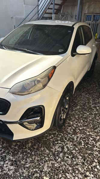 سلام عليكم للبيع فقط سبورتج 2021 وارد امريكي حادثها بنيد فقط وطاك ايرباك ستيرن باقي كفاله ماشيه 59 الف ميل مواصفاتها شاشه كبيره وكامرا خلفيه ورادار امامي وجانبي وتحكمات ستيرن وباقي مواصفات العاديه مكانها بغداد سعرها 165 وبيها مجال بسيط للاستفسار ***********
