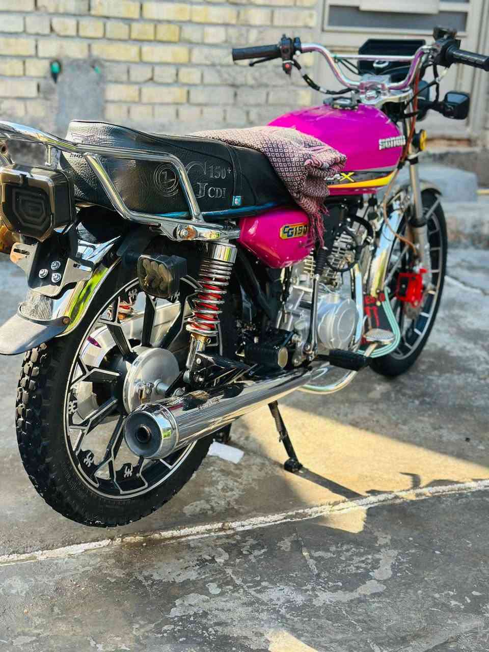 دراجه سافان 
موديل 25 
أوراق سكنر كامله سكنر  
دراجه فول نضافه 
دراجه كفاله عامه مكينه حدادايه كهربائيات دشبول بلادي مكينه برغي مامفتح  
سعر 750 وبيه مجال للشراي  المكان كربلاء طوريج لشراي يتصل ***********
