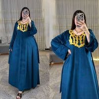 #تخفيض دشداشة  كلوش  خامة مخمل جلد الأرنب ثقيل  صدر تطيرز شرط الفحص لا...