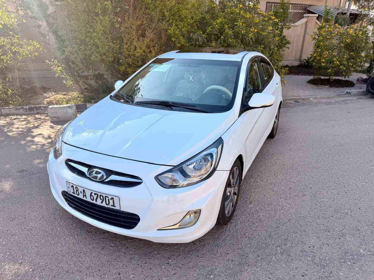 السلام عليكم *********** للبيع فقط السعر 96 نهايته هواندي اكسنت موديل 2014 محرك 1600 دوش وارد خليجي بيه صبغ قطعتين جاملغ امامي وجاملغ خلفي اثر طخه بصيطه
مواصفات فتحه شاشه كامره خلفيه تحكمات جهتين داخل لونين اشاير بلمري 5 ويل كب كروم
السياره جاهزه محرك وكير وحداديه وتبريد بحاله ممتازه جدا 
رقم بابل إنكليزي تحويل مباشر
السياره موجوده في كربلاء
