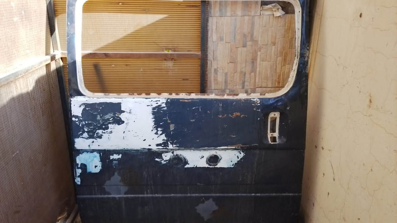 سلام عليكم غراض مال جمبي للبيع
باب سلايت مال تفصيخ 
سبير هوة والويل 
كشن قلاب مدوشم جديد 
حصان 
شباك مال دعامية 
وبلوجكترات مستعملة 
كلهن ب ١٥٠ قفل ***********
