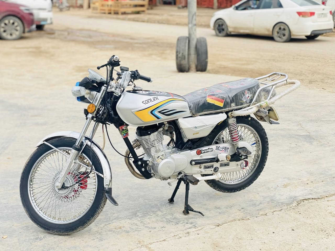 السلام عليكم تايكر مديل ٢٥ +٥ كير مكفول كفاله عامه ب ٧٢٥ وبي مجال ابو ل ٦٥٠ لا   تعلق ***********
