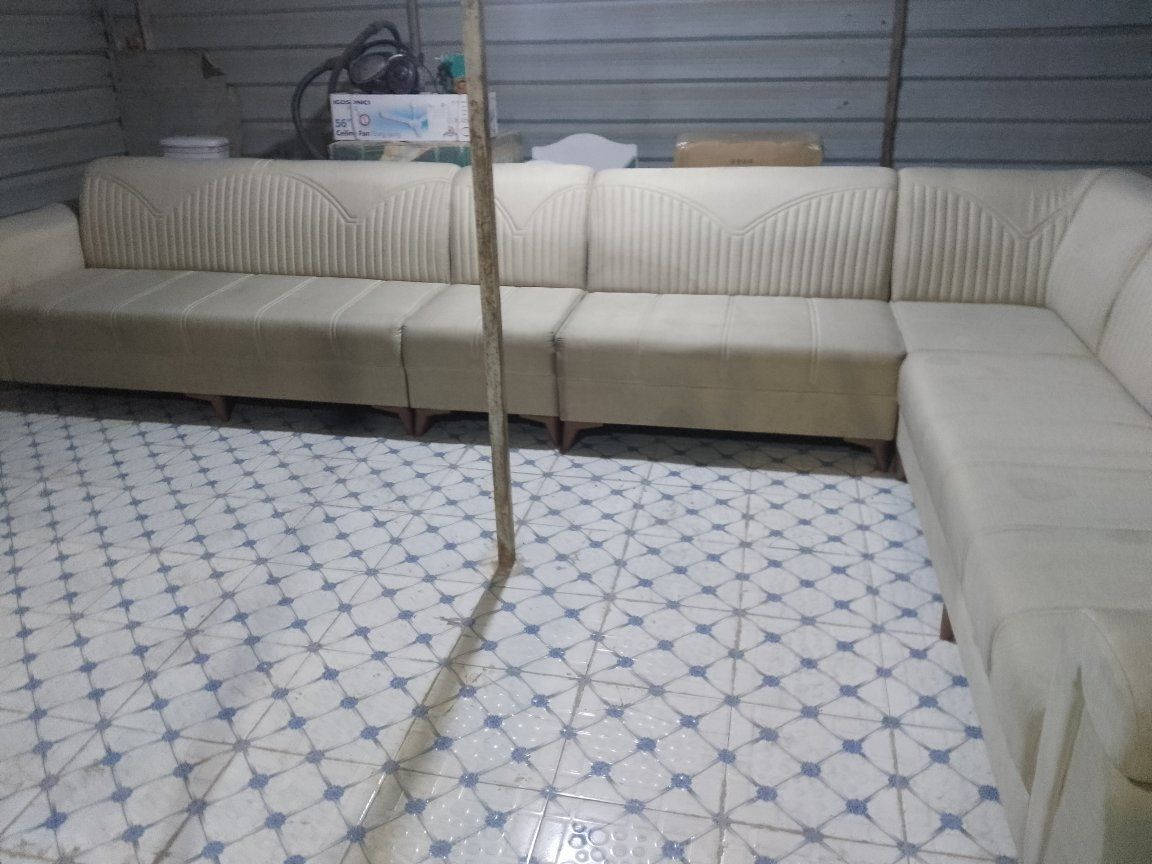 ديوان تسكام عشر مقاعد اخو الجديد اي ضرر ما ابي السعر 250 مجمع حطين مقابيل المنتزه ***********
