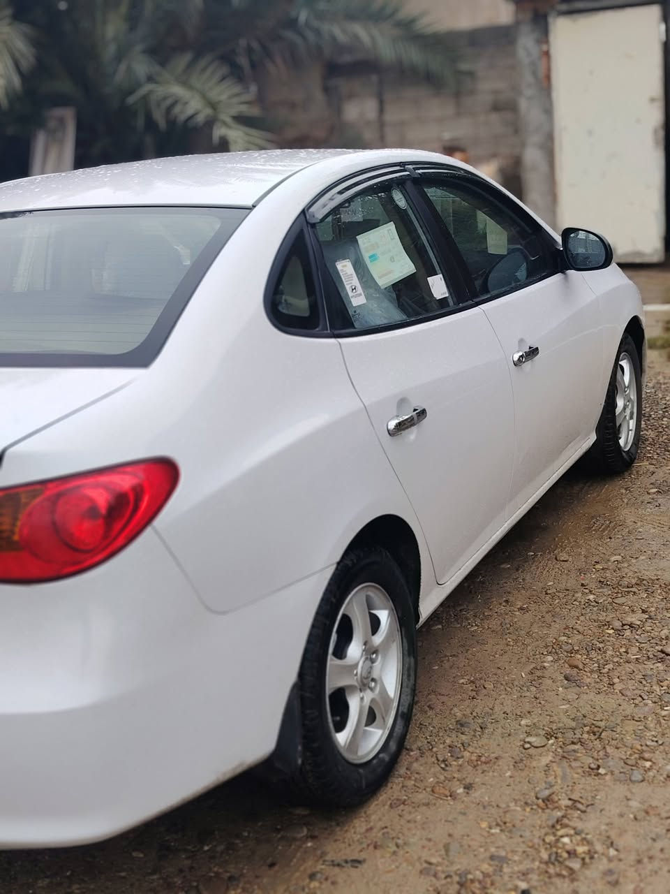 السلام عليكم اعتذر عن الوعده و الأقساط للبيع  انترا 2011 سيارة حلوة ونظيفه محرك وگير وصدر شرط بيها قطعتين صبغ جاملغات أمامي مع بنيد تبديل بدون دواخل رقم دولي سليمانية شرط التحويل سنوية لغاية 2030 والسيارة مثل ما واضحة بالصور السعر 110 وبيها مجال مكاني تكريت /البوعجيل للأستفسار الأتصال ***********
