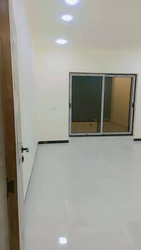 دار للبيع مساحه 100مترملك صرف سعره 120مليون. عنوان شرطه الخامسه 078745...