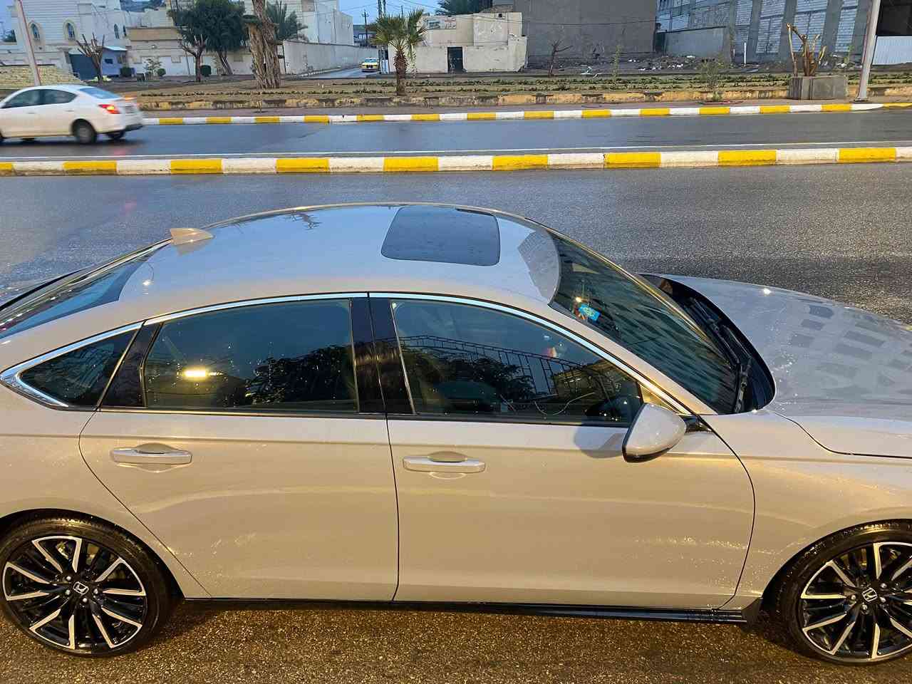 هوندا اكورد تورنك 2023 المواصفات معروفه بتورنك ماشيه 51 الف كيلو قابلة للزيادة جاهزه من كلشي مكينه 2000 
الضرر مرفق مع الصور مكانها الرمادي السعر 217 
***********
*********** واتس
