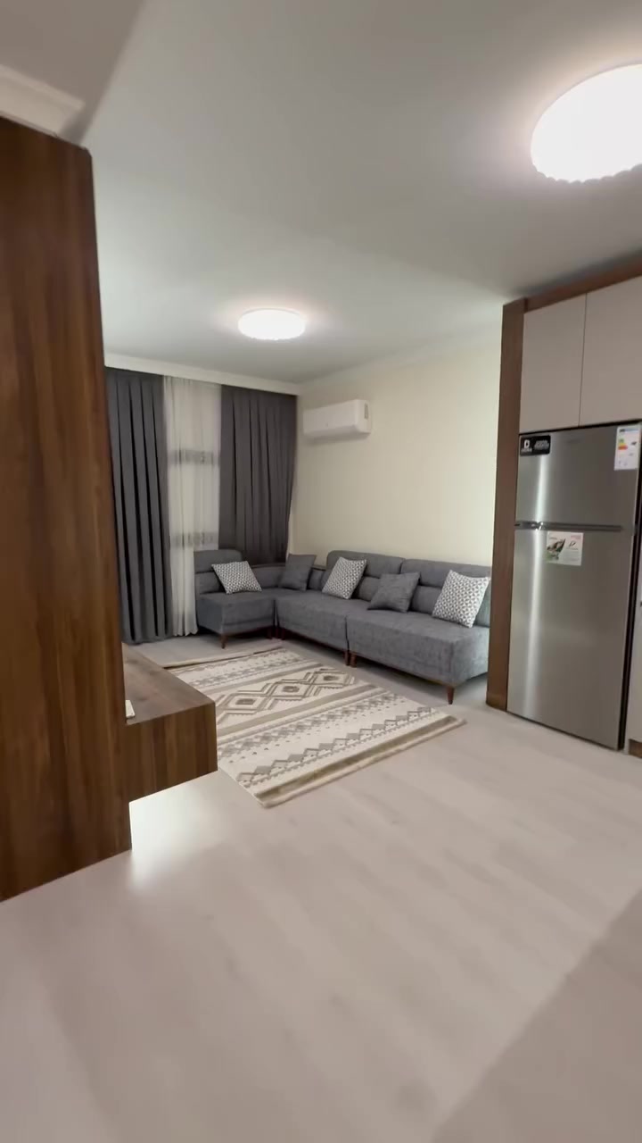 للبيع او للايجار 

.شقة استثماريه 

.مؤثث 

.مكانها اربيل 
مجمع لالاف اريبورت فيو
تبعد 2 دقيقة عن امباير 
و4 دقايق عن المطار 

.غرفة 2
.صالة
.مطبخ 
.حمام 1 
.طابق 2 
.مساحه "116م
.واجه خارجي 

للأستفسار اكثر التواصل واتس اب 
:***********
:***********
