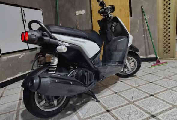 سكنز جبلي مديل 2014
لدراجه مال رمه ما صارلهه هواي من جبتهه اقل لشهرين 
انطيك شلعه ومعدل ومكينه 
دراجه كفاله عامه اي نقص ما بيهه 
لسعر ١٤٠٠ وبيهه مجال 
***********
