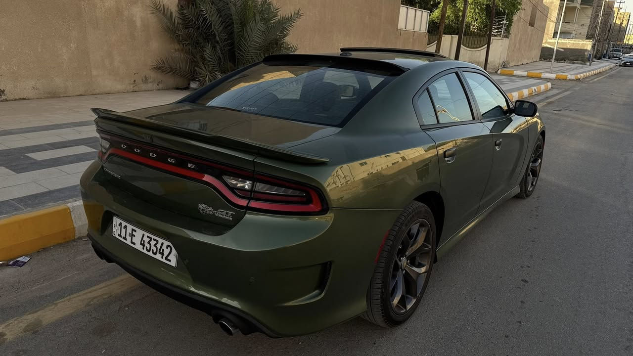 جارجر Gt خليجي لون مميز زيتوني 2019
ماشية 100000mi
محرك 6 سلندر 3600
المواصفات 
فتحة سقف 
مصابيح امامية زينون 
شفتات ستيرن
كشافات ضباب زينون 
حساسات خلفية مع كامرة خلفية 
شاشة كبيرة مع نظام ملاحة 
سستم صوت الپاين
كشنات جلد + كهرباء 
ويل قياس 20 
ستيرن كهرباء 
مرايا متحسسة للاضاءة العالية 
دخول ذكي بصمة
رقم بغداد الجديد
محرك كير صدر تبريد مكفول و جديد  
مكان السيارة ذي قار الناصريه
ملاحظات السيارة 
بيها صبغ الدعاميه الخلفية وتكحيلات بالجاملغ الخلفي اثر شخوط وبارد شبر بالجنطه بدون صبغ 
السعر 25800$ 
للاستفسار 
***********

