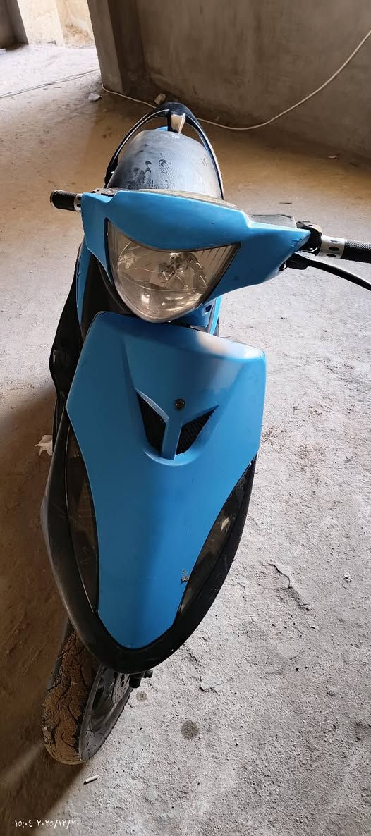 ماكس عدله مفتوحه مره وحده سلف اشاير هورن شغالات بس الصطاب الوره يرادله ربط يعني شغال الدراجه رزنه وسريعه حيل السعر 650وبيه مجال العنوان البصره تنومه رقم الهتف ***********
