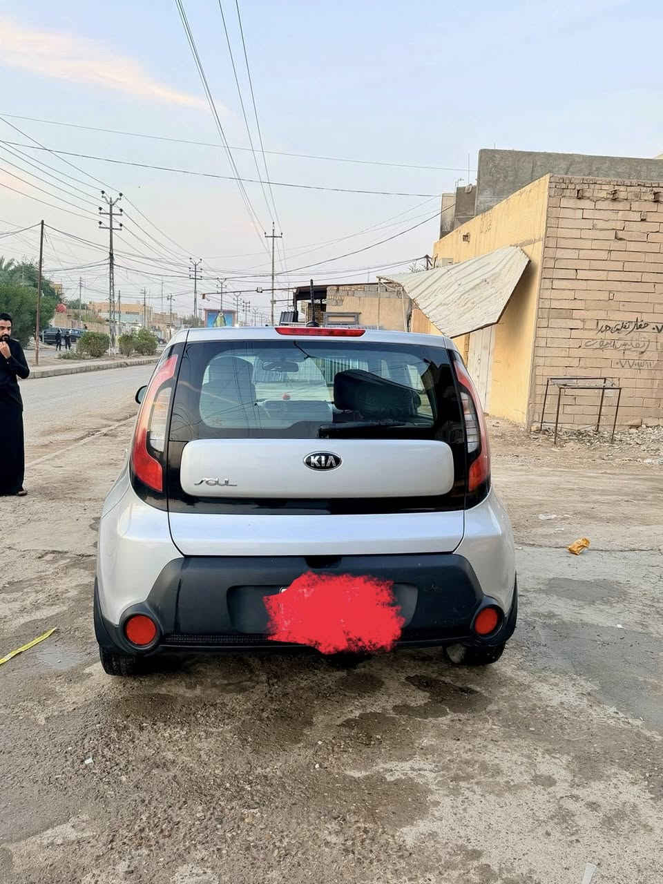 السلام عليكم سيارة صول مديل 16 رقم ميسان سنوية ل 28 حادثها جاملغ امامي شبر ومصلح بمكانة يعني ما مفتوح بدون داخل الاستفسار الاتصال ع رقم ***********
