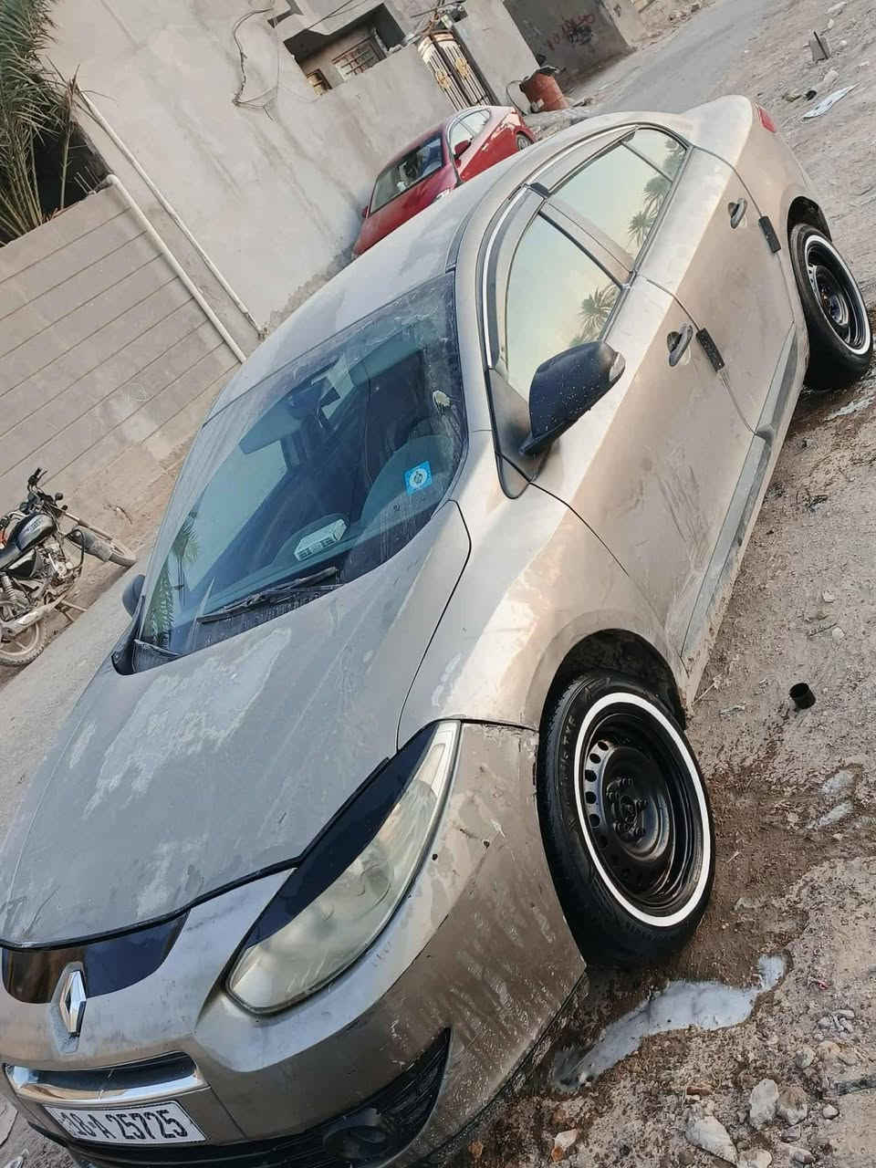 سلام عليكم
سياره رينو للبيع او مراوس مكاني بابل حله 

شارع 60                 موديل 12       كير مكينه جهزات 

شعدك مراوس نزل      تحويل مباشر      نقص حداديه 

سعر 60 بيه مجال 
***********
