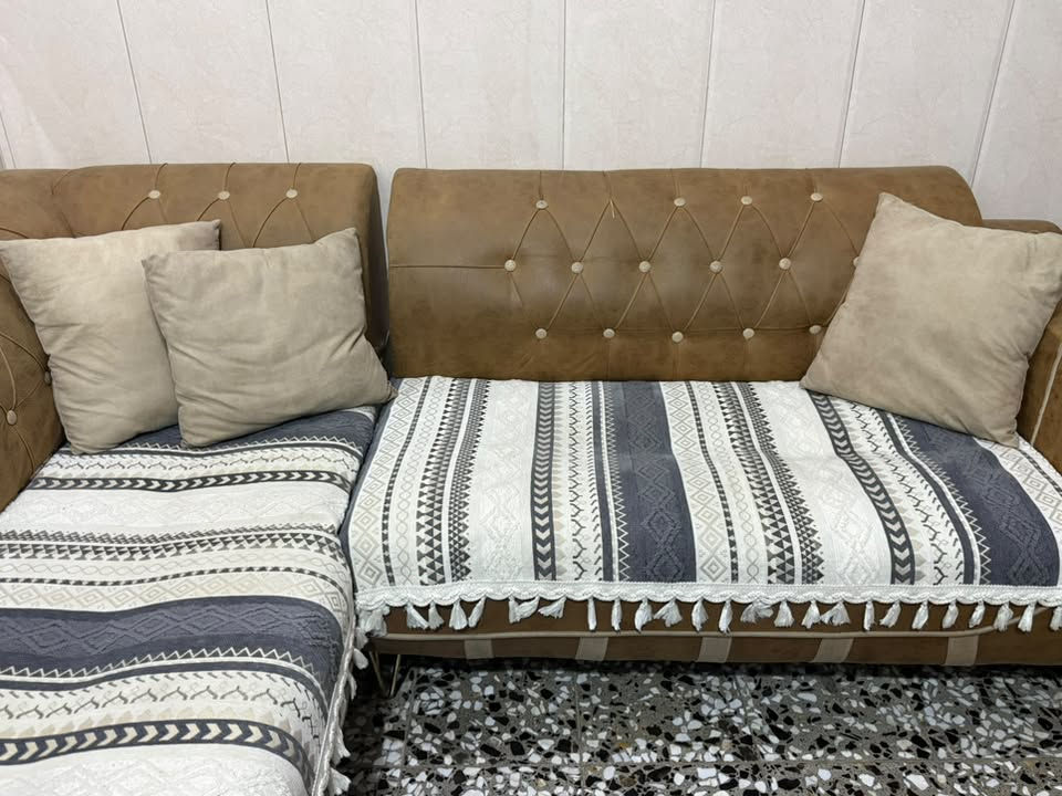 السلام عليكم ورحمة الله وبركاته تخم للبيع 
الموقع 
حله نادر الثانيه الشارع الخدمي مجاور مول الخير الثاني

للاستفسار الاتصال على الرقم 
***********
