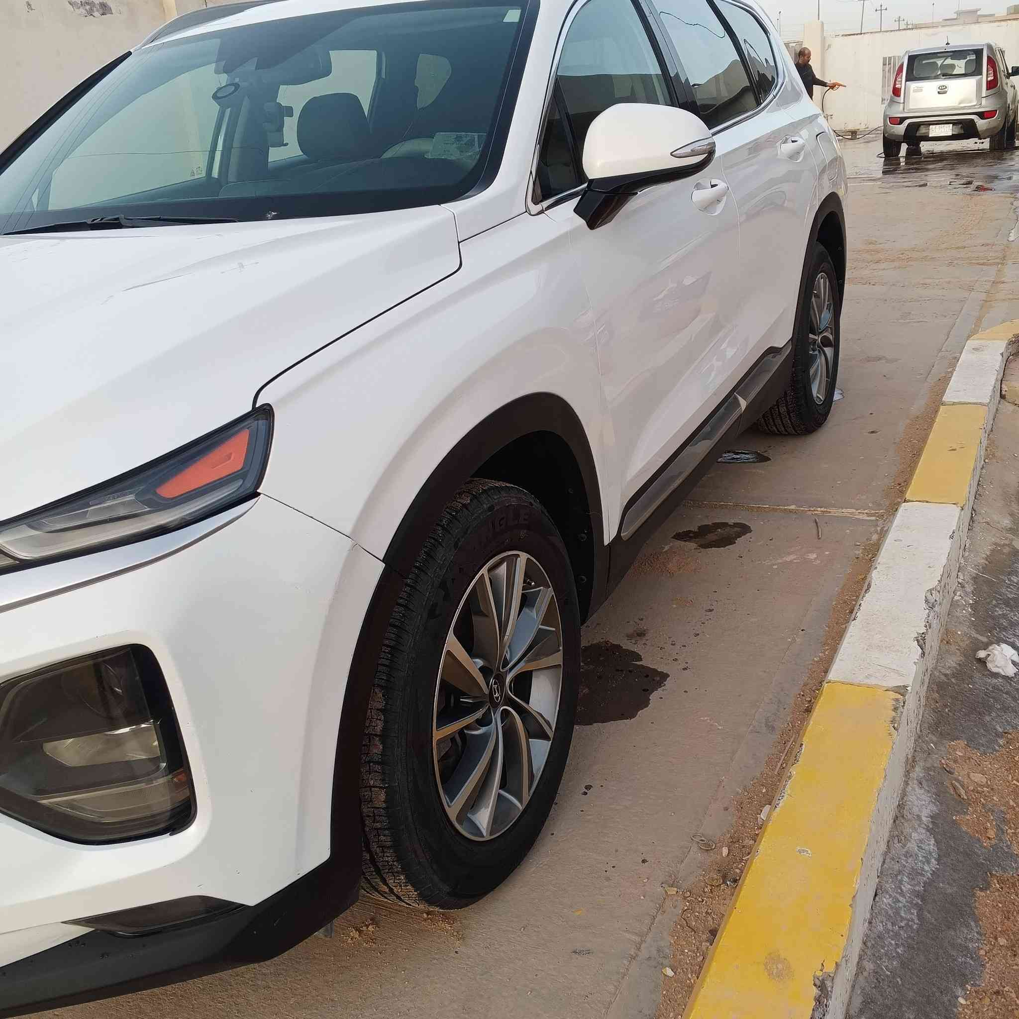 السلام عليكم سنتافي 19 وراد كندي حادث قبق جنطة وجاملغ خلف السائق قطعتين صبغ فقط محرك  4 gdi السعر 150 قفل قفل الاتصال على الرقم *********** موجود واتساب للتفاصيل أكثر
