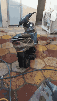 دراجه ل البيع ماكس منغولي الدراجه حلوه و نضيفه شلعه و معدل ادك 100 او اكثر اني ما امشي بيهه سريع بس مره انطيتهه و طارت بيه لايت عالي ناصي بك لايت سكنات شغالات سلف هندر وين ماتريد كامله الدراجه مفتوحه الدراجه رايدهه ب 500 علق و اني اراسلك او *********** بي واتساب او تخابرني
