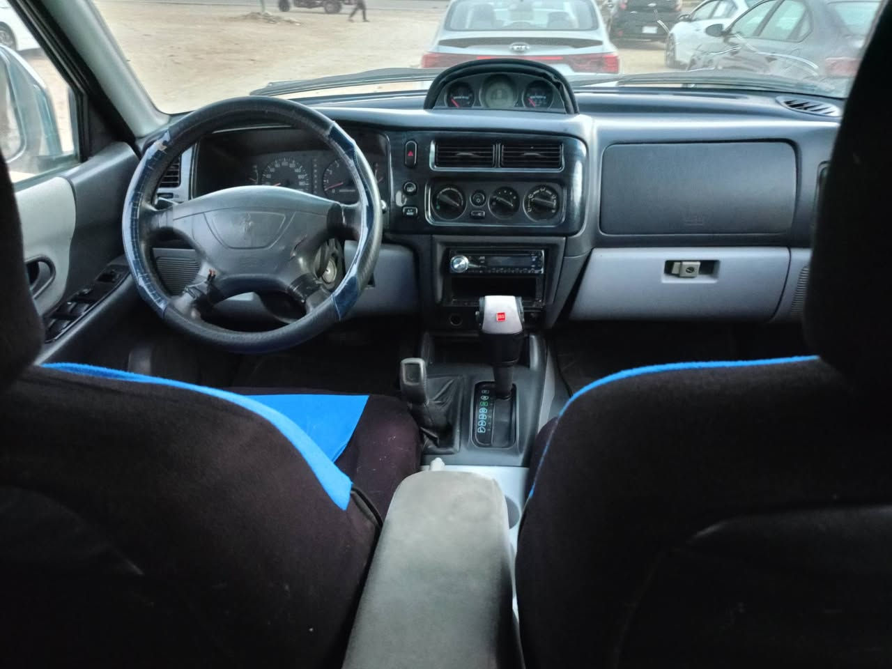 سلام عليكم مسيو بوشي للبيع 2007 سنويا وارقام مجددات ل 30 سيارة باسمنه كير ومحرك جدد سيارة مصبوغة عام السعر 75 ورقة وبيها مجال العنوان واسط العزيزية الاتصال ع رقم الهاتف ***********
