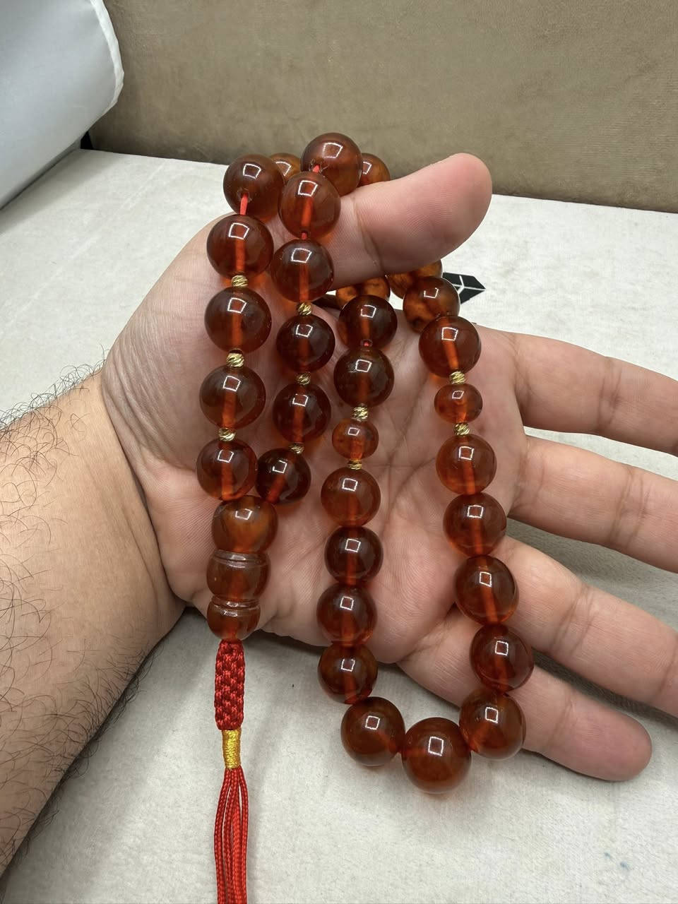 سلام عليكم أصدقائي مسباح كهرب روسي نوادر جداا 

جراخه السبعينات الوزن 77 غرام عدد الحبات 33 

فواصل فضه طلاء ذهب

للمعتمدين حصراا 

***********
