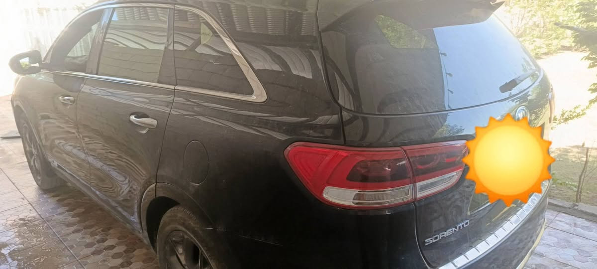 السلام عليكم سورنتو للبيع وارد امريكي موديل16بيه ضرر بسيط السعر الاتصال على الرقم ***********
