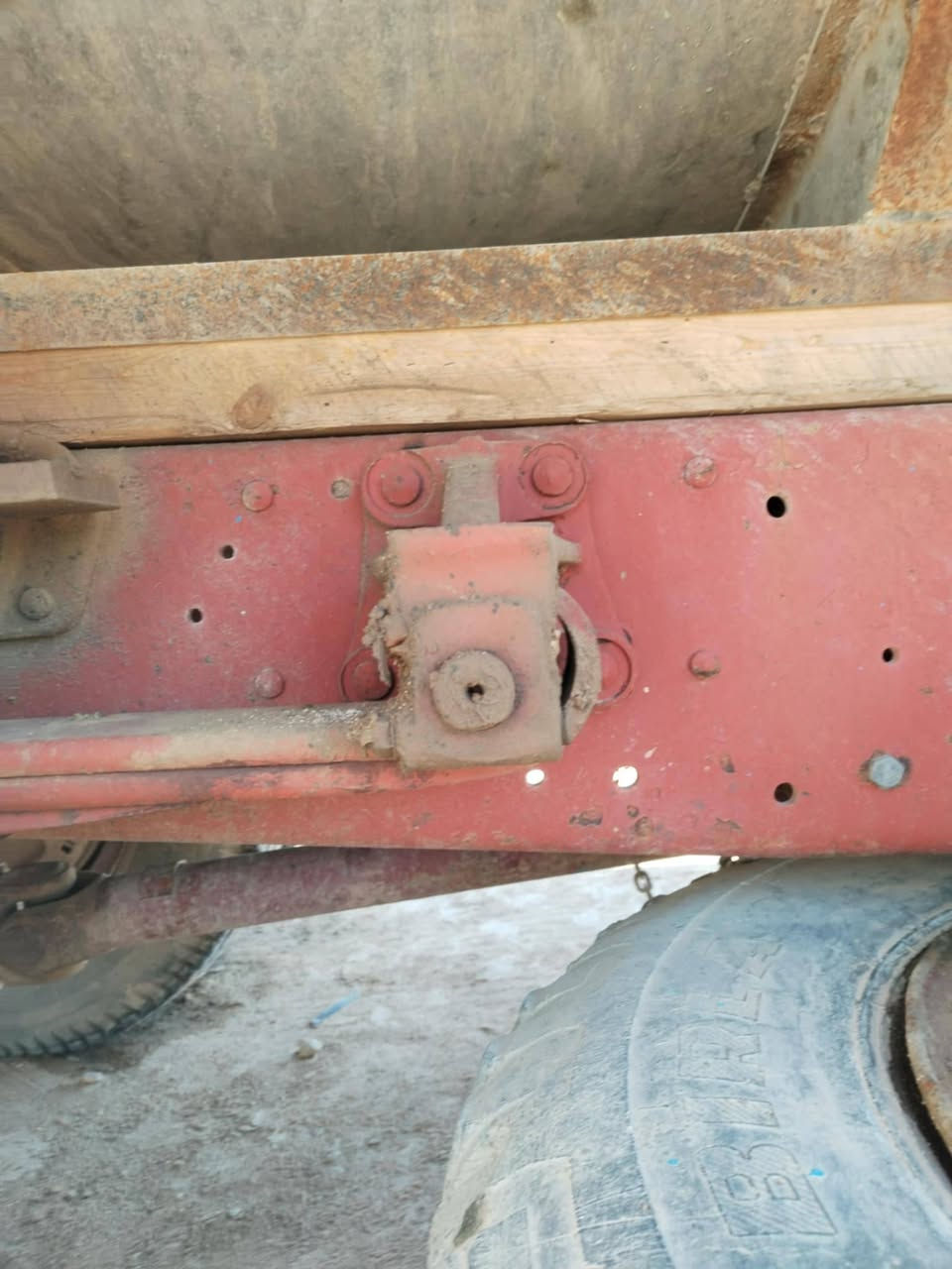 للبيع ابو ردين موديل 1988عشراويه عيون طافحه مكفوله كفاله عامه شاصي خام بدون صبغ اكسن بلادي محرك سوبر كير بلادي رقم صلاح الدين نكليزي بسنويه تنكر مكان نجف ***********
