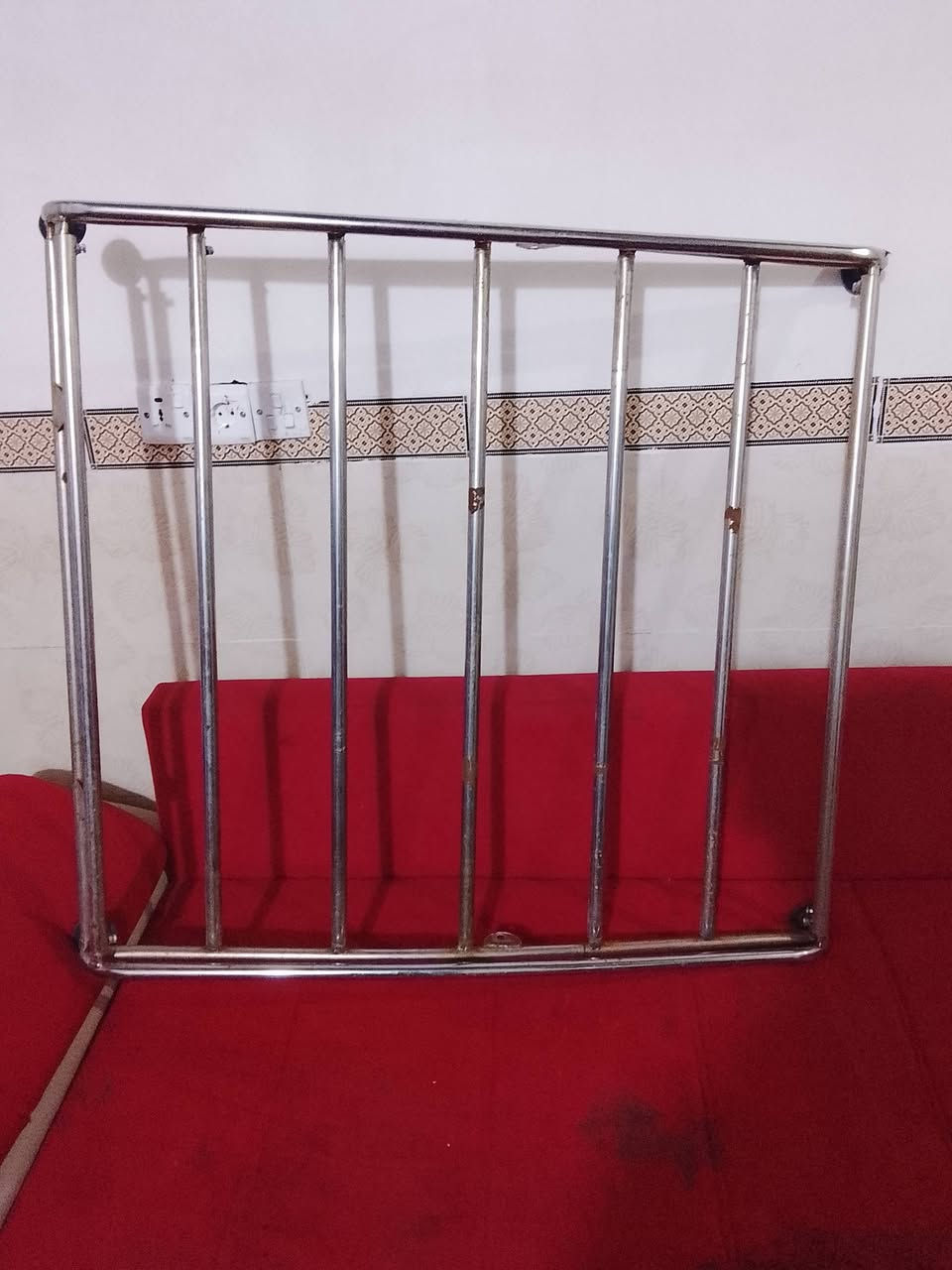 سيبايه للبيع جديده مشدوده اسبوع واحد سعرها 40.   ***********
