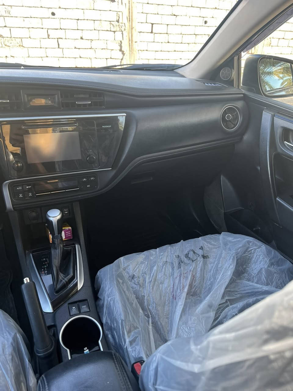 سلام وعليكم كورلاة 2017 واردامريكي لبيع   سياره مابيه حادث كلينك تحكمات كلها شغاله نظيفه رقم الأنبار محدث تكبيري  مكاني بغداد الشعب السهر ‏140 ￼وبيه مجال ***********￼
