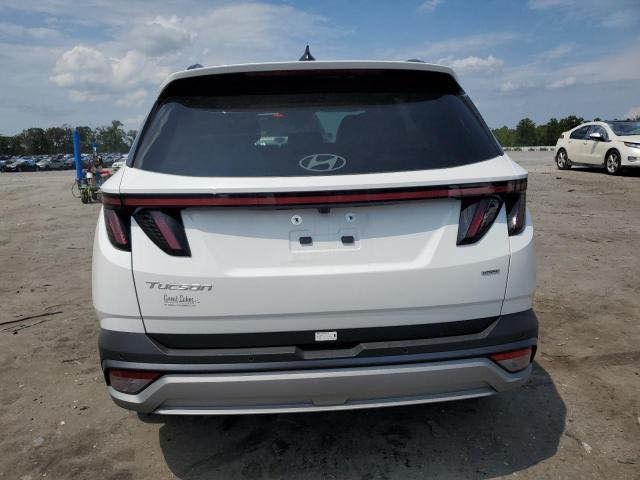 توسان دخول جديد ٢٠٢٥ لمتد فول الفول 
بدون ايرباك بدون شاصي بدون لغد ضرر بسيط جدا 
ماشيه ٦ باسمي تحويل  
وياها دعاميه ورادار وبوابه 
ابيعلك بدون تصليح على وضعه 
***********
