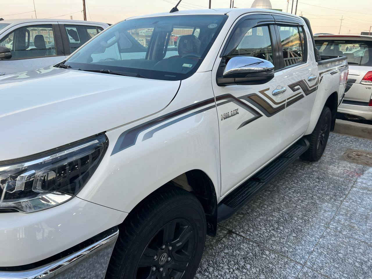 سلام عليكم للبيع  بيكم هايلوكس فور ويل موديل 2021
رقم أربيل بسم شركة هيوة احمد صار شهر من صقطت السنوية
مكفولة ما عدا البارد مأشر بالنقاط الحمر مكاني ميسان  السعر 290 وبي مجال قليل للاتصال ***********
