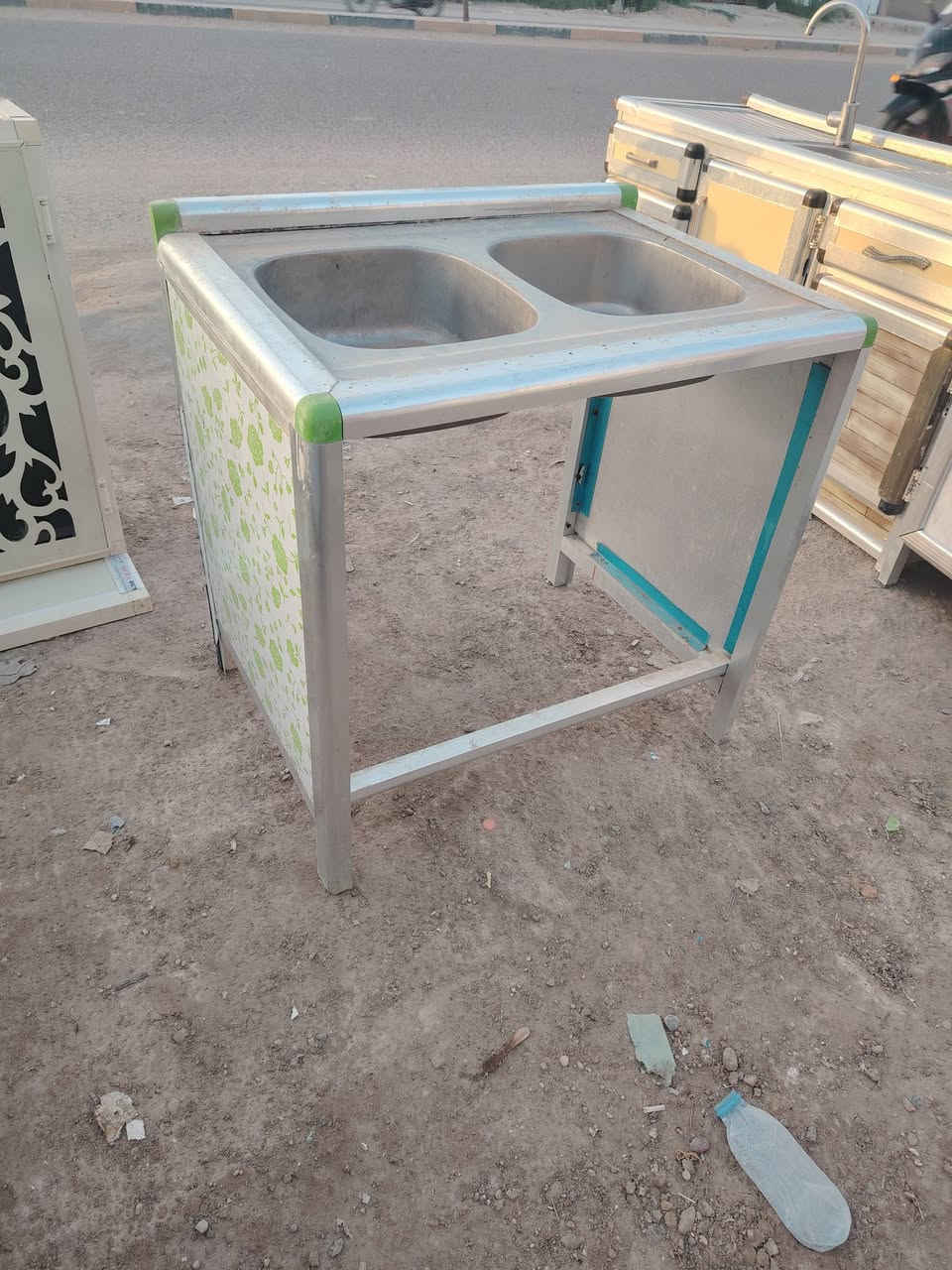 سلام عليكم غراض للبيع وأيضا اشتري كاونترات مستخدم وتعبانه سبالت مكيفات عطلان كناتير ابو بابين ابو 3 طباخات مصري شعدكم غراض للبيع راسني *********** بي واتساب
