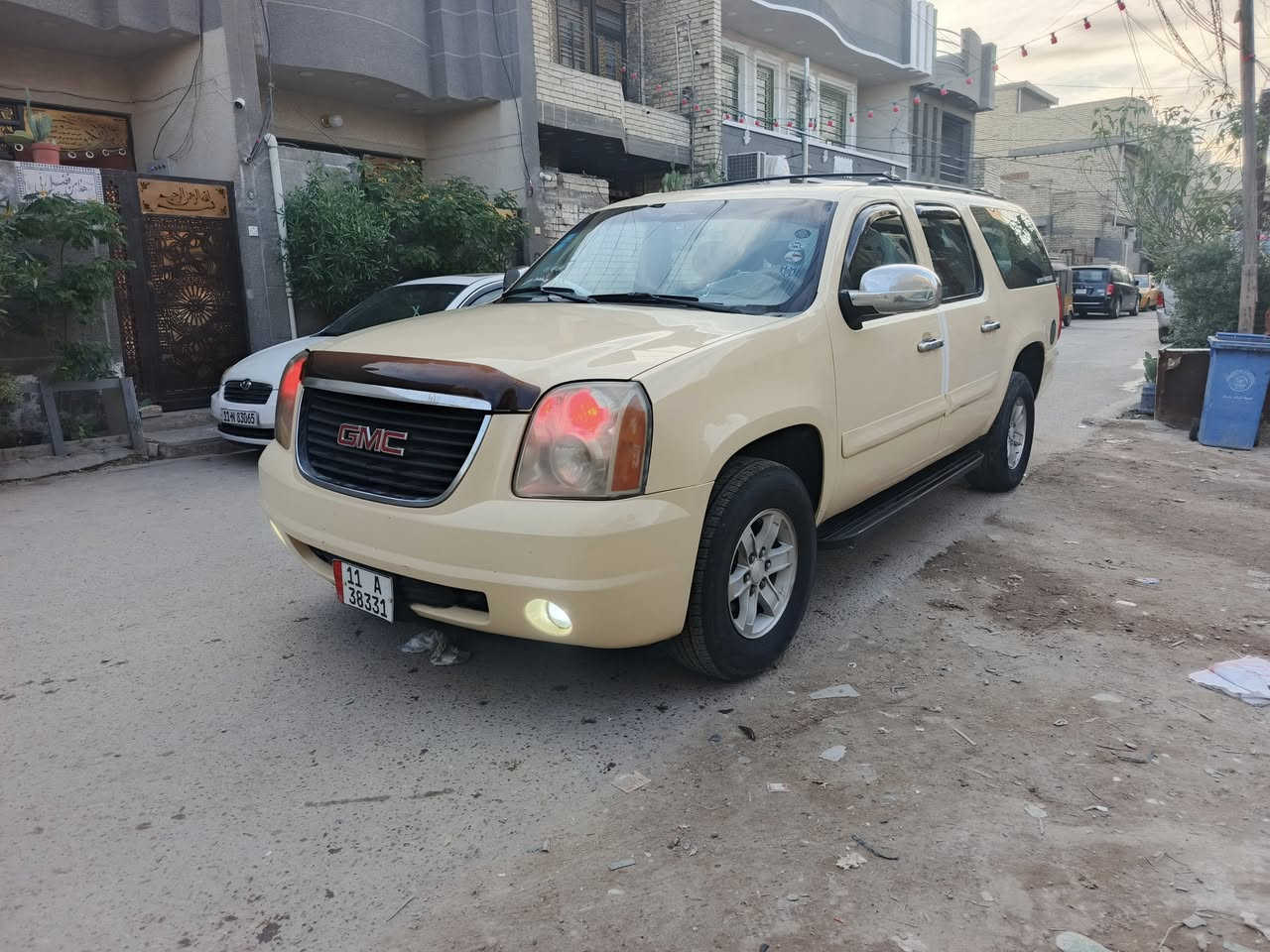 السلام عليكم جمسي يوكن ٢٠٠٩
رقم بغداد نكليزي بسمي 
ماشيه ٥٣٦ 
كفاله عامه 
كير مكينه أكسل صدر تورباين٧٧ كلها جديد
مكاني بغداد 
خطها بغداد موصل 
رقمي ***********
