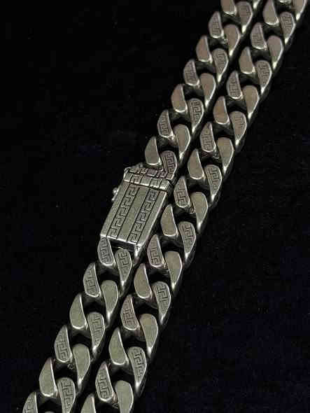 زنجيل فضة فيرزاجي خشن 
الوزن 120.16 غرام 
سعر الغرام 2.750 نهائي 
السعر الكلي 330 الف نهائي 
مكاني بغداد شارع فلسطين تقاطع الصخرة 
***********
#ابو_حسن_للنوادر
